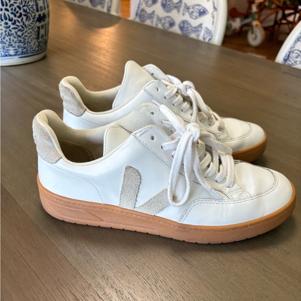 Veja Sneakers Womens